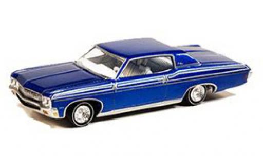 Modelauto Chevrolet Impala Coupe Sport metallic blauw 1970 1/64 Auto World