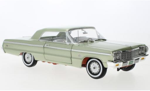 Modelauto Chevrolet Impala SS 409 metallic groen 1964 1/18 Auto World