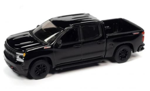 Modelauto Chevrolet Silverado pickup ZL1 LT Trail Boss zwart 2020 1/64 Auto World
