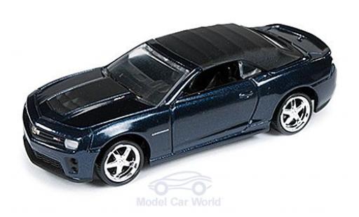 Modelauto Chevrolet Camaro ZL1 Cabriolet metallic blauw 2013 zonder Vitrine 1/64 Auto World