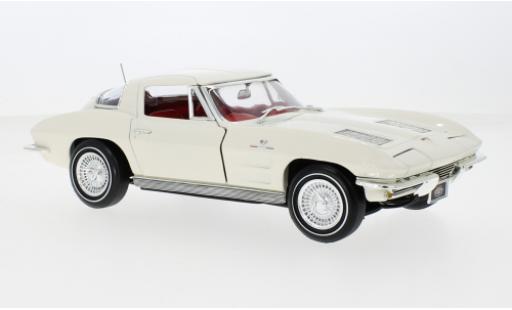 Modelauto Chevrolet Corvette Z06 (C2) wit 1963 1/18 Auto World