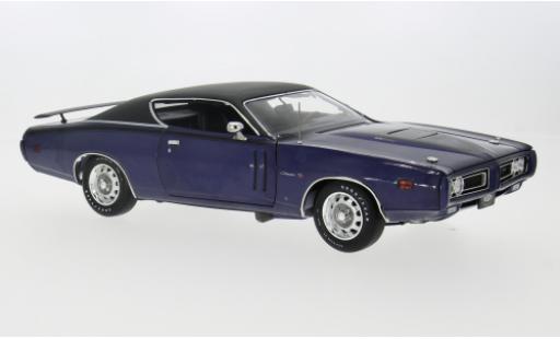 Modelauto Dodge Charger R/T metallic paars 1971 1/18 Auto World