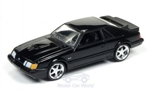 Modelauto Ford Mustang SVO zwart 1985 1/64 Auto World