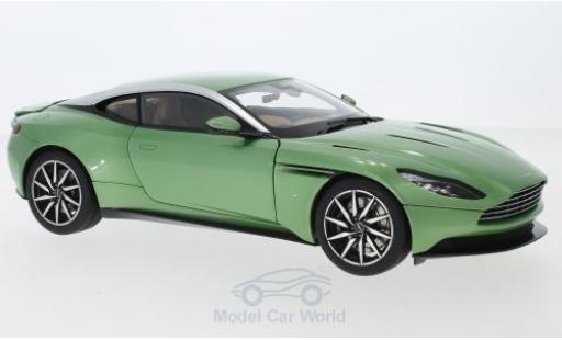 Modelauto Aston Martin DB11 coupe 1 metallic groen RHD 2017 1/18 AUTOart