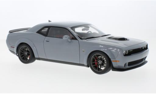 Modelauto Dodge Challenger Scat Pack R/T Shaker Widebody grijs 2022 1/18 AUTOart