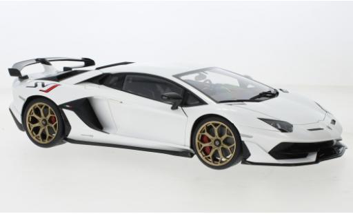 Modelauto Lamborghini Aventador SVJ metallic wit 2019 1/18 AUTOart