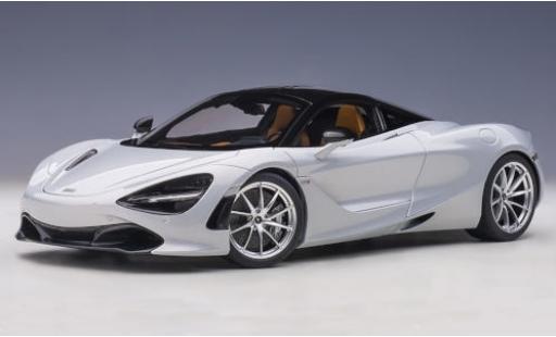 Modelauto McLaren 720 Base S metallic wit 2017 1/18 AUTOart
