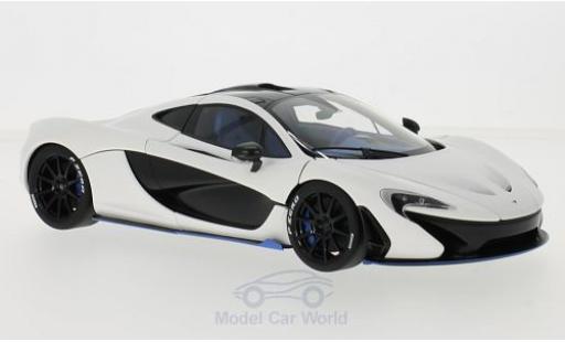 Modelauto McLaren P1 Base mat-wit RHD 2013 1/18 AUTOart