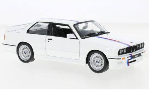 Modelauto Bmw M3 coupe (E30) wit/D&Atilde;&copy;corer 1988 1/24 Burago