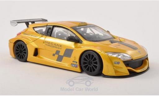 Modelauto Renault Megane Trophy metallic geel/Dekor 1/24 Burago
