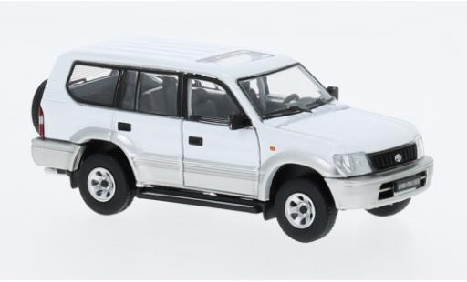Modelauto Toyota Land Cruiser Base LC95 wit/d 1/64 BM Creations