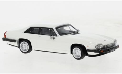 Modelauto Jaguar XJ Base -S V12 wit 1984 1/64 BM Creations