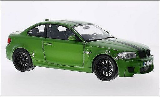 Bmw 1M coupe 1/18 Minichamps metallic groen/Dekor 2011 E82 modelauto