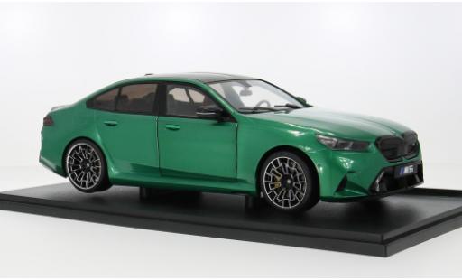 Modelauto Bmw M5 berline (G90) groen 2025 1/18 Solido