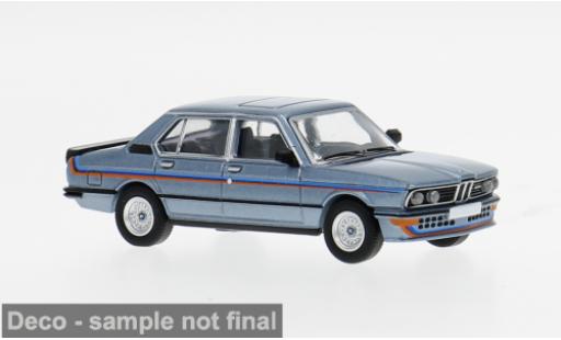 Modelauto Bmw M535 berline i (E12) blauw/Dekor 1980 1/87 PCX87