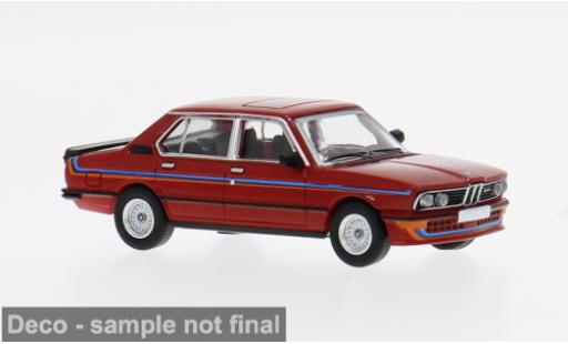 Modelauto Bmw M535 berline i (E12) rood/Dekor 1980 1/87 PCX87