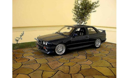 Bmw M3 evo 2 1/18 Minichamps E30 rsi evolution swap moteur v10 modelauto