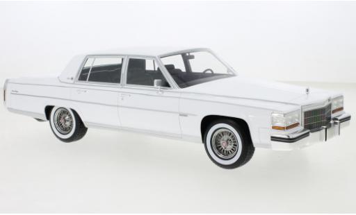 Modelauto Cadillac Fleetwood Brougham wit 1982 1/18 BoS Models