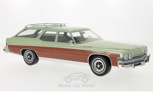 Modelauto Buick Estate Station Wagon metallic groen/Holzoptik 1974 1/18 BoS Models