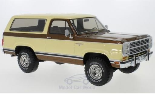Modelauto Dodge Ramcharger SUV beige/metallic bruin 1979 1/18 BoS Models