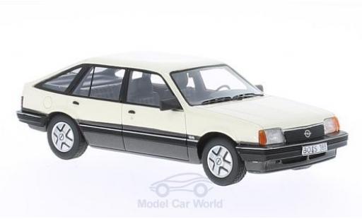 Modelauto Opel Ascona C C SR Flie&Atilde;�heck wit 1981 1/43 BoS Models