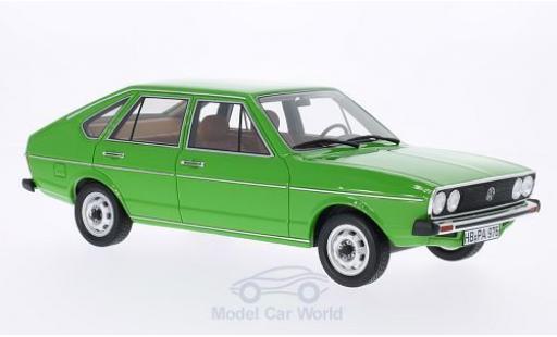 Modelauto Volkswagen Passat B1 TS groen 1976 1/18 BoS Models
