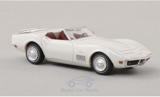 Modelauto Chevrolet Corvette Coupe C3 wit 1/87 Brekina