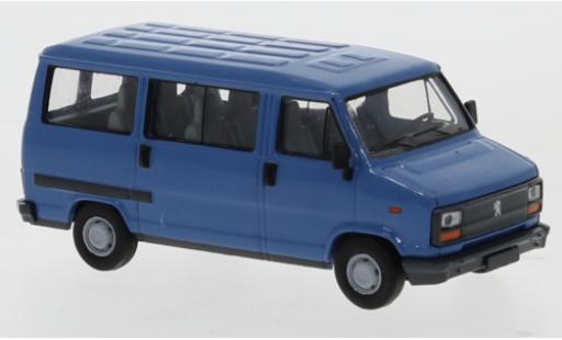 Modelauto Peugeot J5 Bus blauw 1982 1/87 Brekina