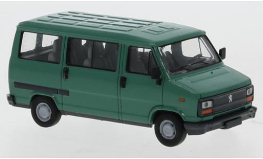 Modelauto Peugeot J5 Bus groen 1982 1/87 Brekina