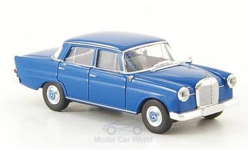 Modelauto Mercedes 190 Base c (W110) blauw 1/87 Brekina