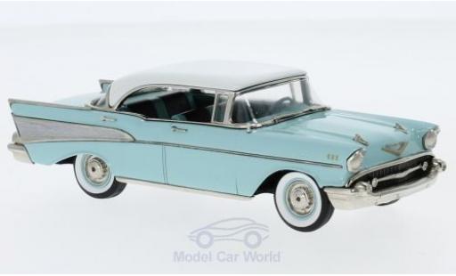 Modelauto Chevrolet Bel Air Sedan 4-Door HardTop turquoise/wit 1957 1/43 Brooklin