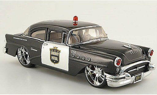 Buick Century police 1/24 Maisto Highway Patrol zwart/wit (1:26) 1955 modelauto