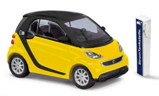 Modelauto Smart ForTwo Electric Drive geel 2012 1/87 Busch
