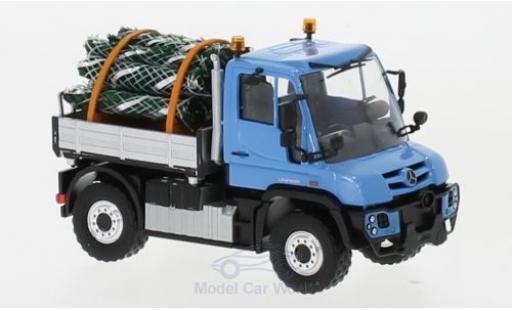 Modelauto Mercedes Unimog 406-425 U 430 blauw met Christb&Atilde;&curren;umen 1/87 Busch