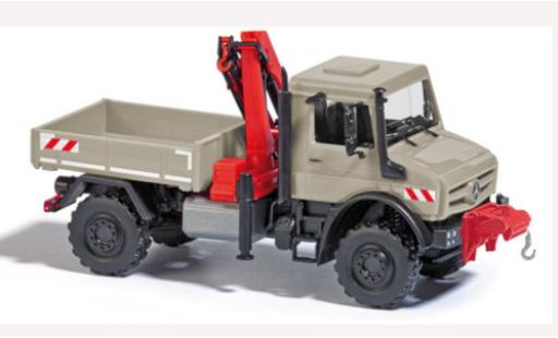 Modelauto Mercedes Unimog U300-U5023 U 5023 grijs 2014 met Kran en Seilwinde 1/87 Busch