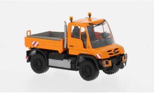 Modelauto Mercedes Unimog 406-425 U430 oranje 2013 1/87 Busch