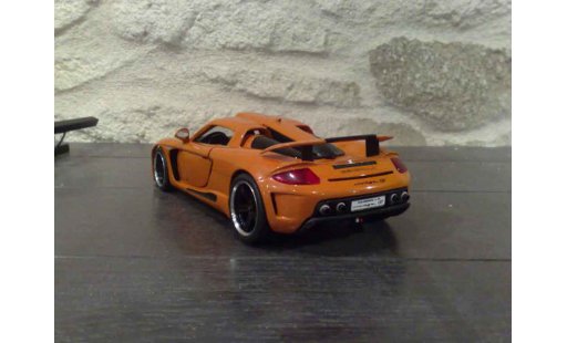 Gemballa Mirage GT 1/18 Maisto oranje modelauto