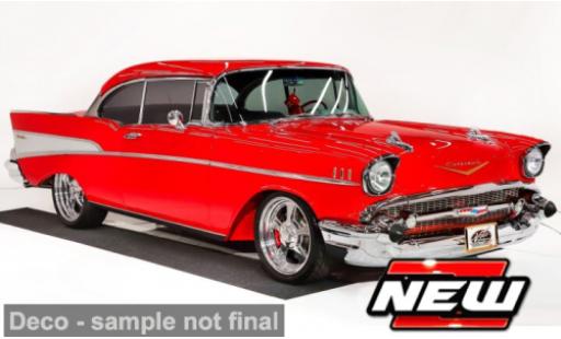 Modelauto Chevrolet Bel Air Coupe rood 1957 1/18 Maisto