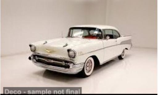 Modelauto Chevrolet Bel Air Coupe wit 1957 1/18 Maisto