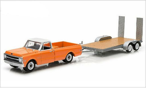 Chevrolet C-10 Pickup 1/64 Greenlight Pick-Up met 2-Achs-Flachbetthanger 1969 modelauto
