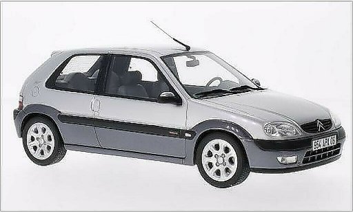 Citroen Saxo Berline 1/18 Ottomobile New Morning grijs modelauto