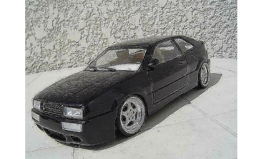 Volkswagen Corrado VR6 1/18 Revell jantes porsche modelauto
