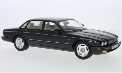 Modelauto Jaguar XJR X300 R () groen RHD 1995 1/18 Cult Scale Models