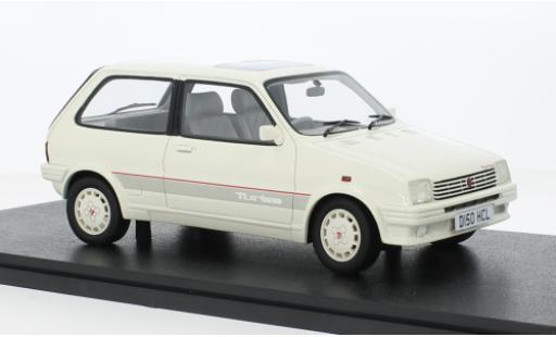 Modelauto MG Metro Turbo wit RHD 1986 1/18 Cult Scale Models