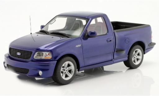 Modelauto Ford F-150 Lightning 50 SVT blauw 2003 1/18 DNA Collectibles