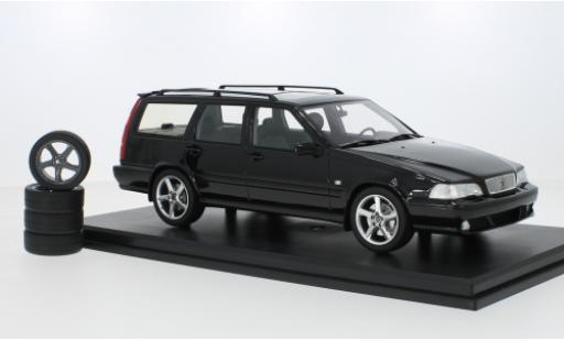 Modelauto Volvo V70 Base P80 zwart 1996 1/18 DNA Collectibles
