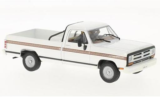 Modelauto Dodge RAM pickup James Bon .-007 1/43 SpecialC