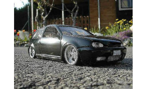 Volkswagen Golf GTI 1/18 Revell p.i.m.p modelauto