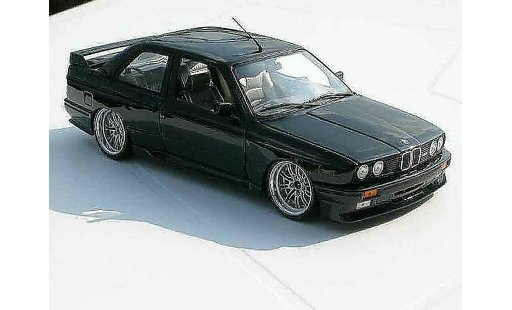 Bmw M3 coupe 1/18 Kyosho E30 zwart jantes e46 a deport modelauto