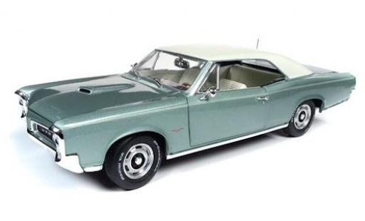 Modelauto Pontiac GTO 1966 metallic groen/beige 1/18 Ertl